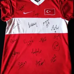 Euro 2008 A Milli Takım İmzalı Çerçeveleştirilmiş Forma